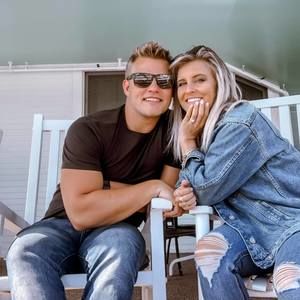 Meet your Posher, Desiree'